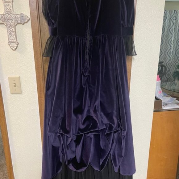 "RECOLLECTION" PURPLE VELVET DRESS - Picture 2 of 2